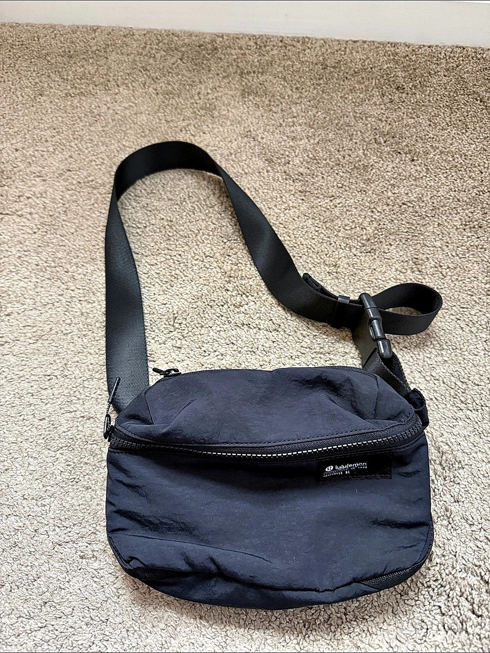 lululemon Crossbody Bag in Black